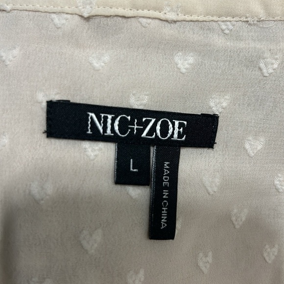 NIC+ZOE Women Cream V-Neck Long Sleeve Embroided Heart Tassel Tie Blouse Large - Picture 9 of 10